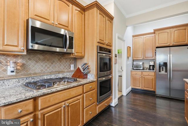 232 MARYLAND AVE, Hamilton, VA 20158