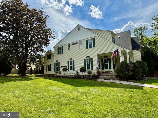 232 MARYLAND AVE, Hamilton, VA 20158