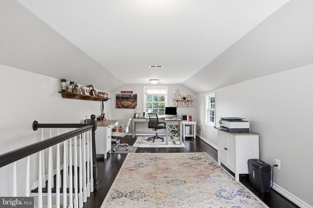 232 MARYLAND AVE, Hamilton, VA 20158