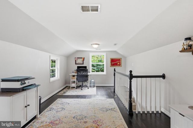 232 MARYLAND AVE, Hamilton, VA 20158