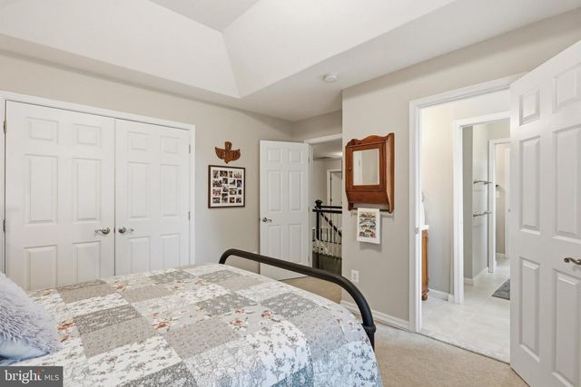 232 MARYLAND AVE, Hamilton, VA 20158