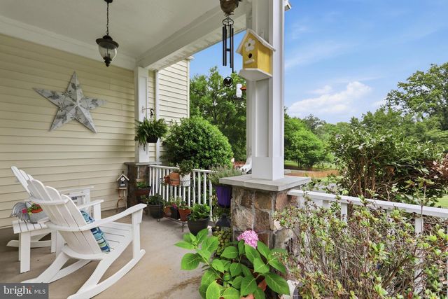 232 MARYLAND AVE, Hamilton, VA 20158