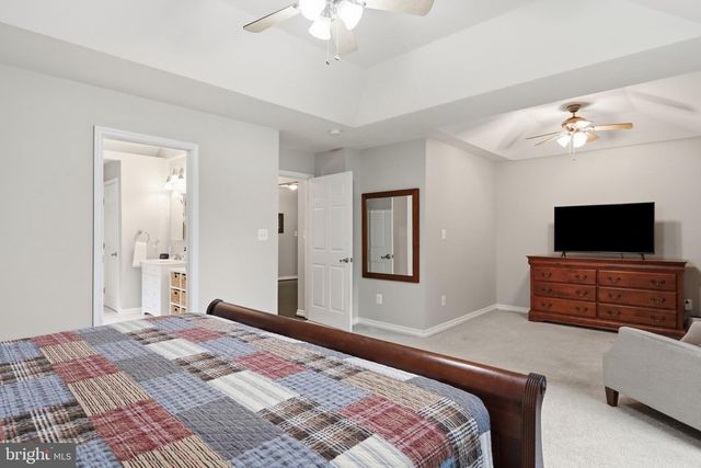 232 MARYLAND AVE, Hamilton, VA 20158