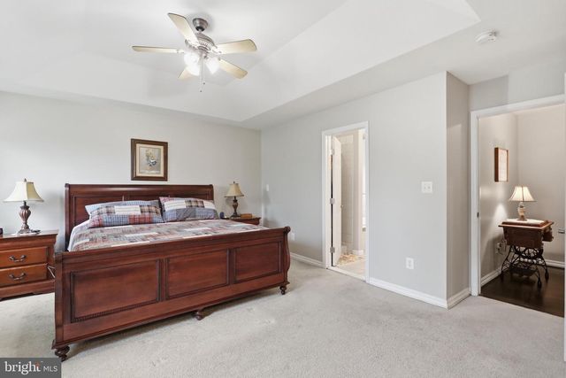 232 MARYLAND AVE, Hamilton, VA 20158
