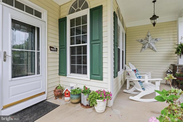 232 MARYLAND AVE, Hamilton, VA 20158