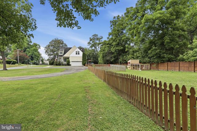 232 MARYLAND AVE, Hamilton, VA 20158
