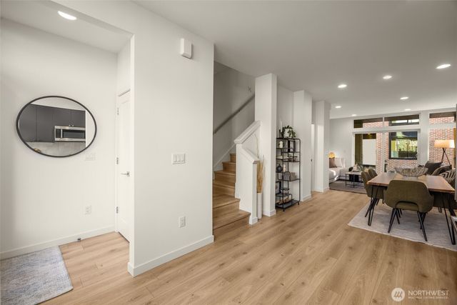8313 C 12th Avenue NW, Seattle, WA 98117