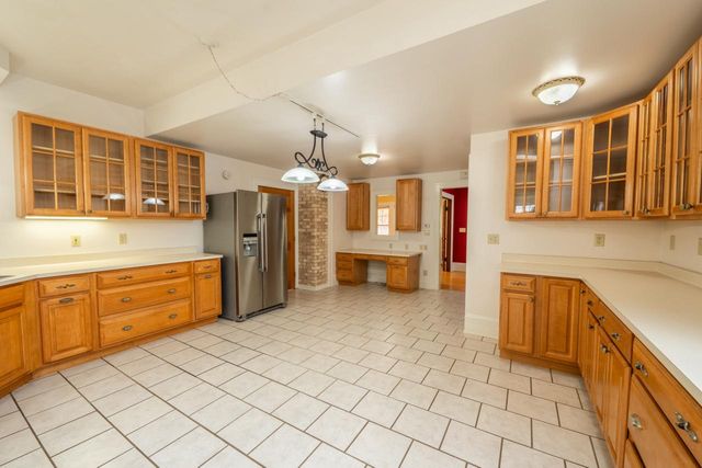 809 Richards AVENUE, Watertown, WI 53094