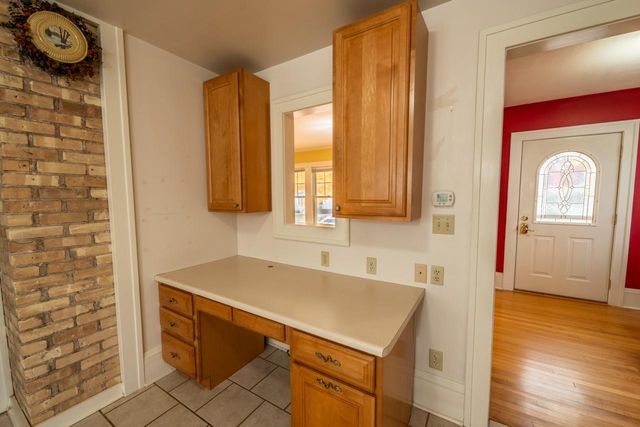 809 Richards AVENUE, Watertown, WI 53094