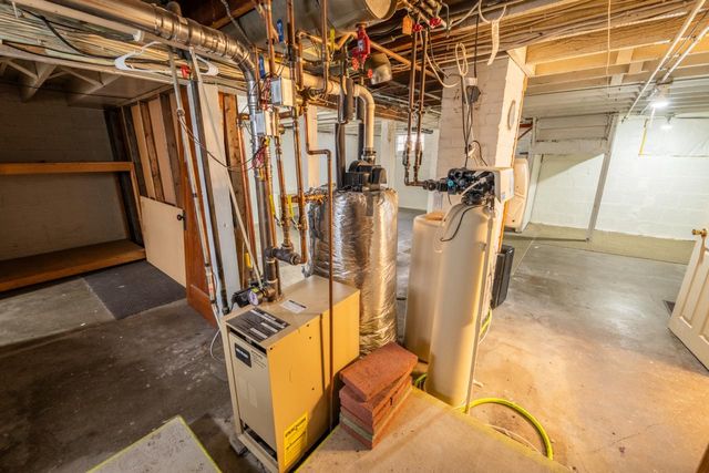 809 Richards AVENUE, Watertown, WI 53094