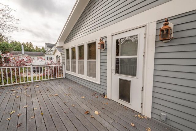 809 Richards AVENUE, Watertown, WI 53094