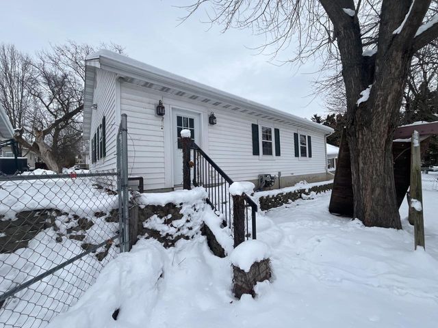 809 Richards AVENUE, Watertown, WI 53094