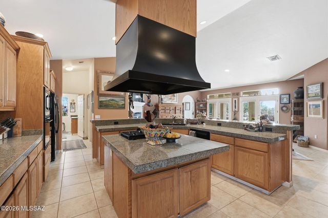 1731 W Placita De La Escalera, Sahuarita, AZ 85629