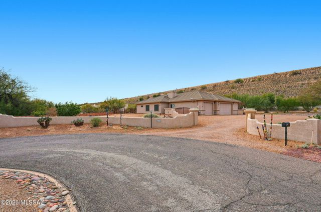 1731 W Placita De La Escalera, Sahuarita, AZ 85629