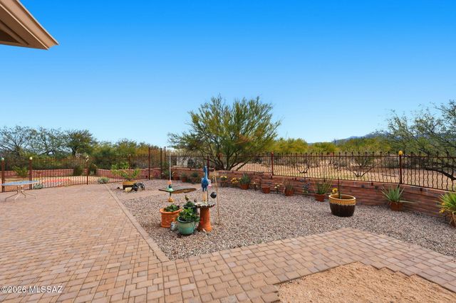 1731 W Placita De La Escalera, Sahuarita, AZ 85629