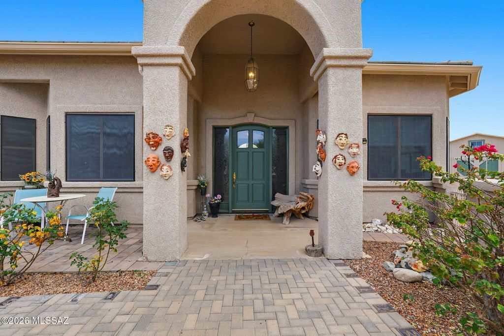 1731 W Placita De La Escalera, Sahuarita, AZ 85629