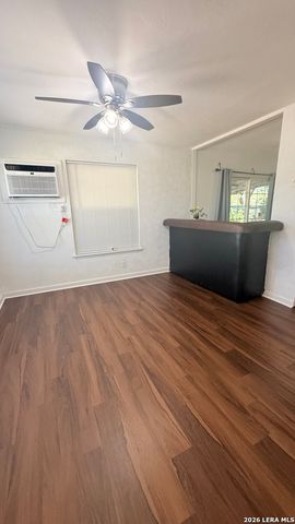 126 WAYFARER PL, San Antonio, TX 78242