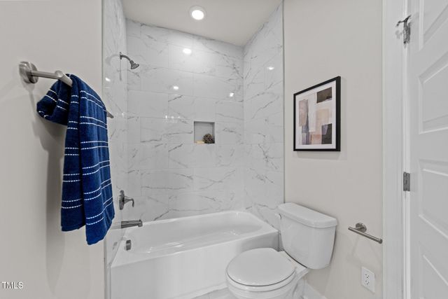 1400 Gathering Park Circle 204, Cary, NC 27519