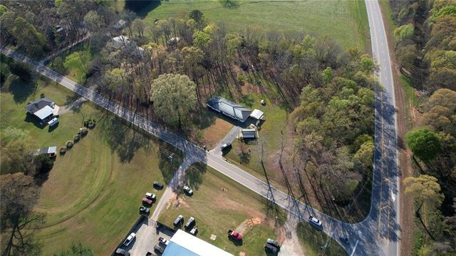 10 Wolfskin Road, Arnoldsville, GA 30619
