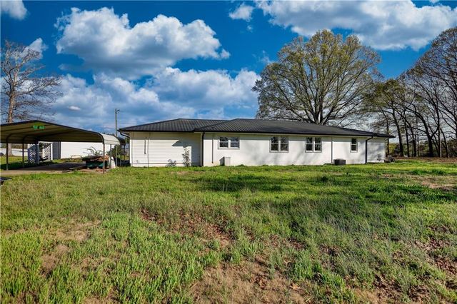 10 Wolfskin Road, Arnoldsville, GA 30619