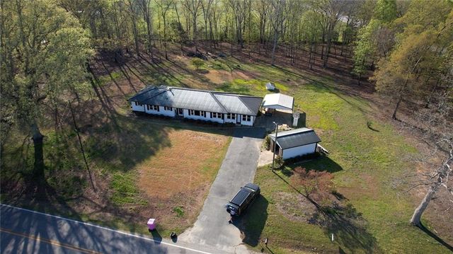 10 Wolfskin Road, Arnoldsville, GA 30619