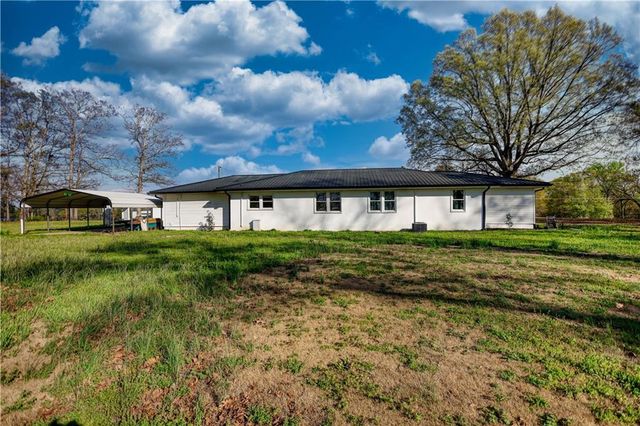 10 Wolfskin Road, Arnoldsville, GA 30619