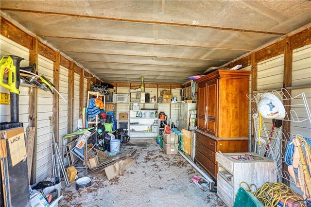 10 Wolfskin Road, Arnoldsville, GA 30619
