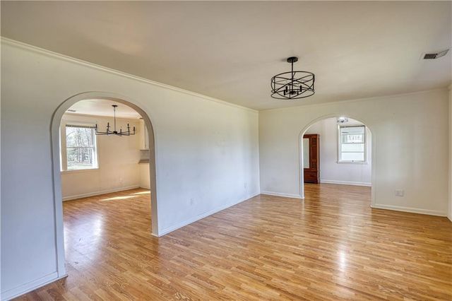 10 Wolfskin Road, Arnoldsville, GA 30619