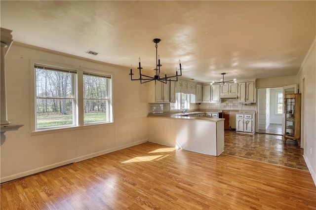10 Wolfskin Road, Arnoldsville, GA 30619