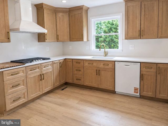 14004 MANOR RD, Phoenix, MD 21131