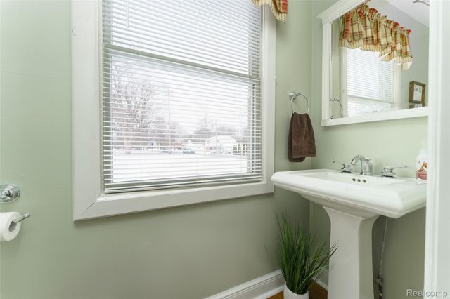 919 E Michigan Avenue, Grass Lake Village, MI 49240