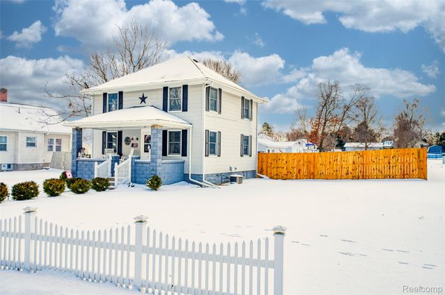 919 E Michigan Avenue, Grass Lake Village, MI 49240