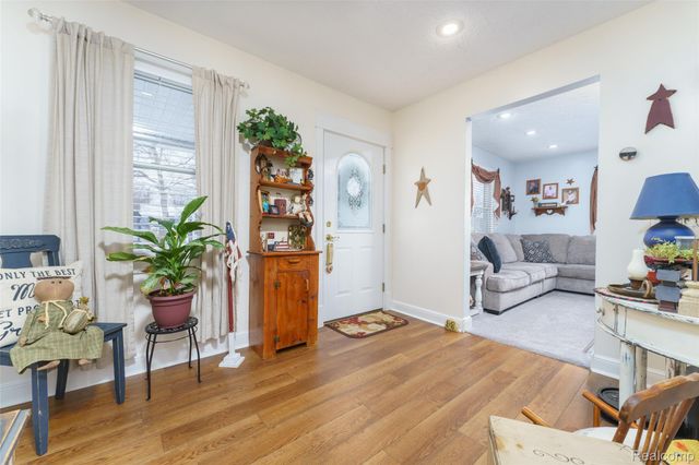 919 E Michigan Avenue, Grass Lake Village, MI 49240