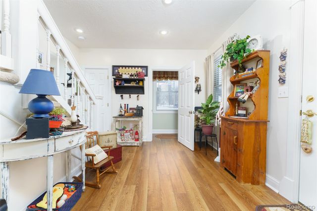 919 E Michigan Avenue, Grass Lake Village, MI 49240