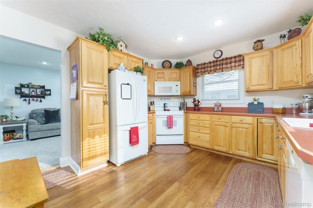 919 E Michigan Avenue, Grass Lake Village, MI 49240