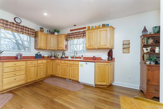 919 E Michigan Avenue, Grass Lake Village, MI 49240