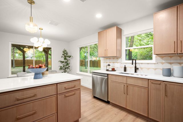 2316 N Shields DR, Austin, TX 78727