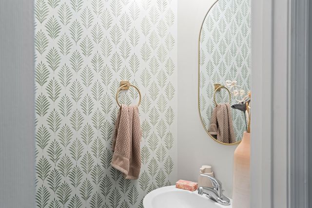 8156 Shadow Oak Drive, North Charleston, SC 29406