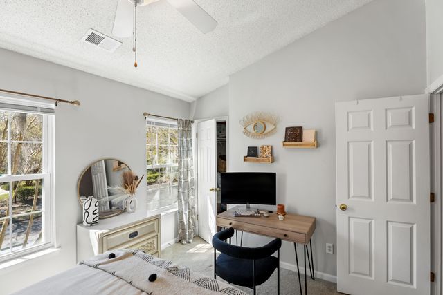 8156 Shadow Oak Drive, North Charleston, SC 29406