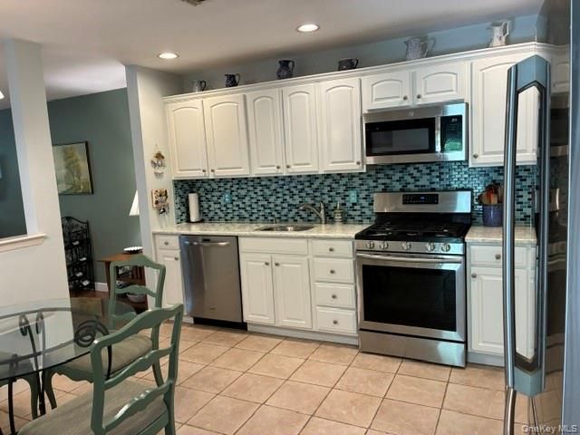 208 Erik Drive, East Setauket, NY 11733