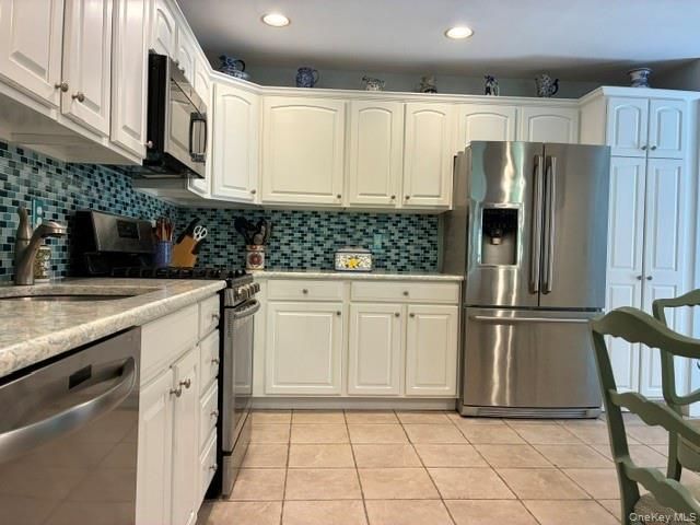 208 Erik Drive, East Setauket, NY 11733