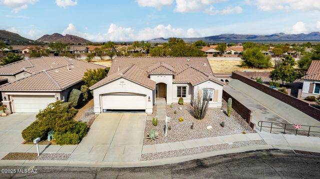 7904 W Wandering Spring Way, Tucson, AZ 85743