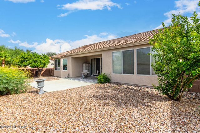 7904 W Wandering Spring Way, Tucson, AZ 85743