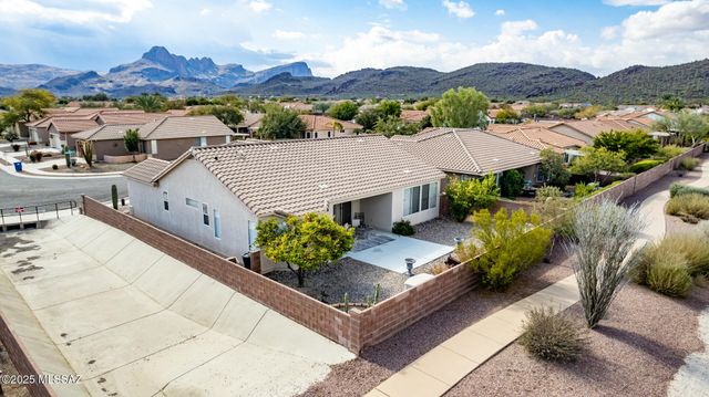 7904 W Wandering Spring Way, Tucson, AZ 85743