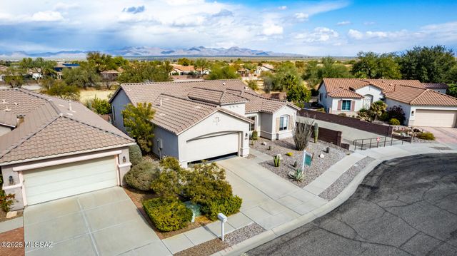 7904 W Wandering Spring Way, Tucson, AZ 85743