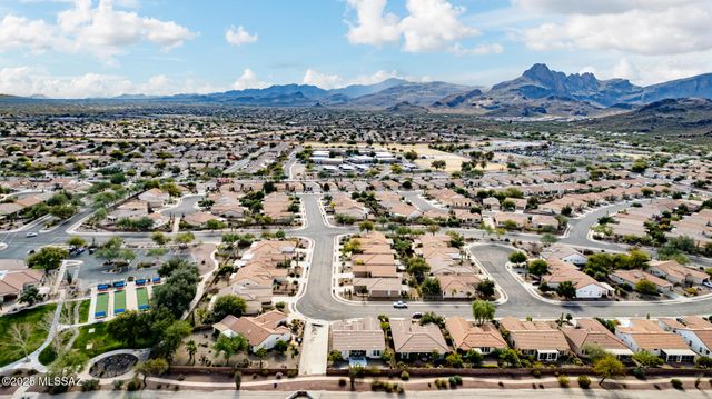 7904 W Wandering Spring Way, Tucson, AZ 85743