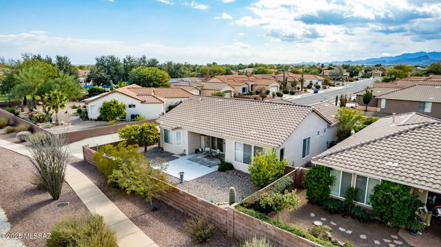 7904 W Wandering Spring Way, Tucson, AZ 85743