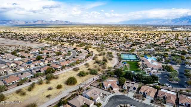 7904 W Wandering Spring Way, Tucson, AZ 85743