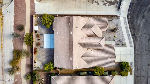 7904 W Wandering Spring Way, Tucson, AZ 85743