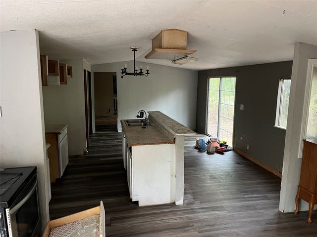 9948 Richardson Rd, Athens, TX 75751